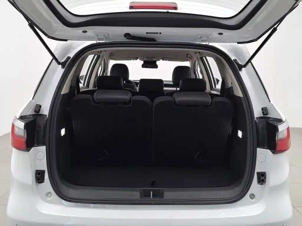 Song MAX 2017 1.5T Manual Intelligent Luxury 7-Seater — миниатюра 16