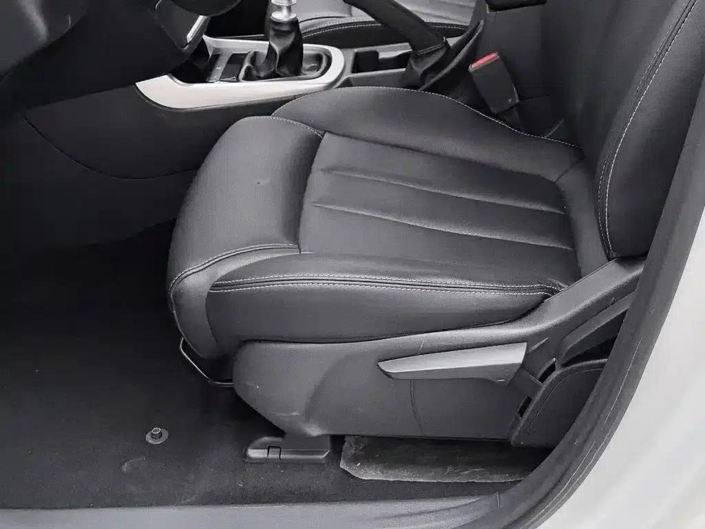 Song MAX 2017 1.5T Manual Intelligent Luxury 7-Seater — миниатюра 20
