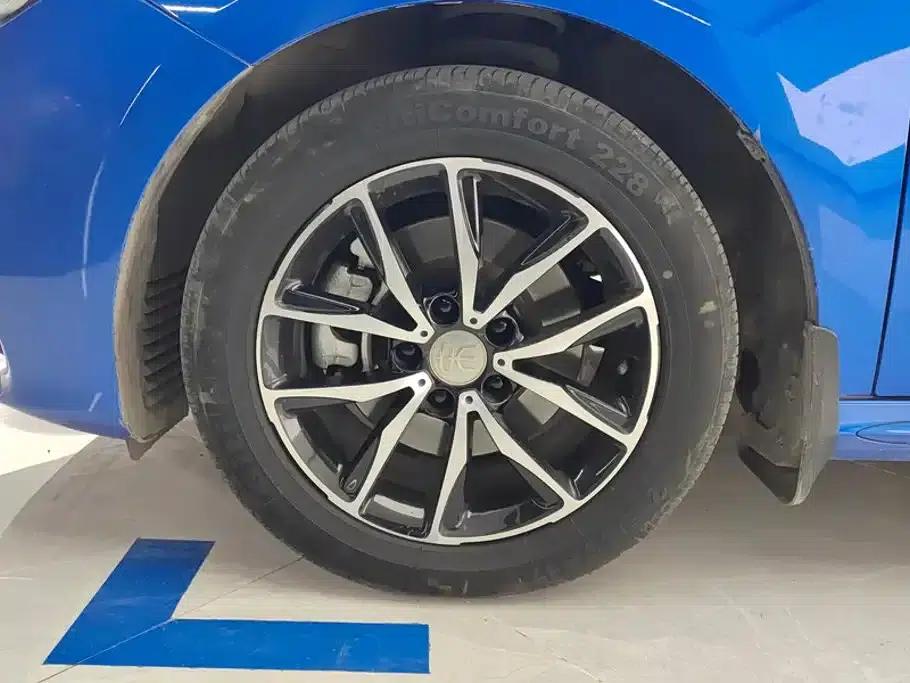 Song MAX 2017 1.5T Automatic Intelligent Elite 7-seater — миниатюра 6