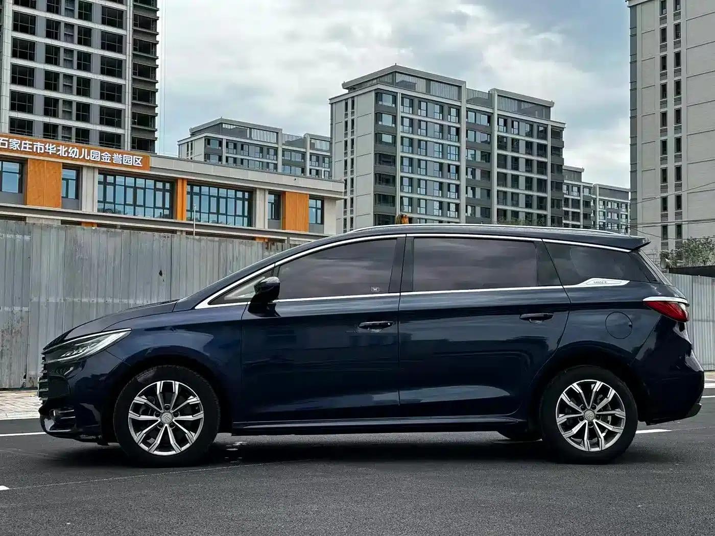 Song MAX 2019 1.5T Automatic Intelligent Connected Smart Edition 7-Seater National V Emission Standard — миниатюра 3