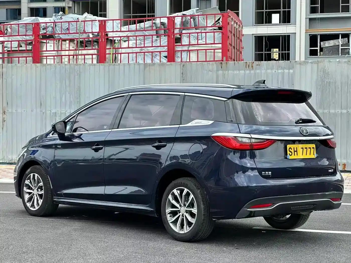 Song MAX 2019 1.5T Automatic Intelligent Connected Smart Edition 7-Seater National V Emission Standard — миниатюра 4