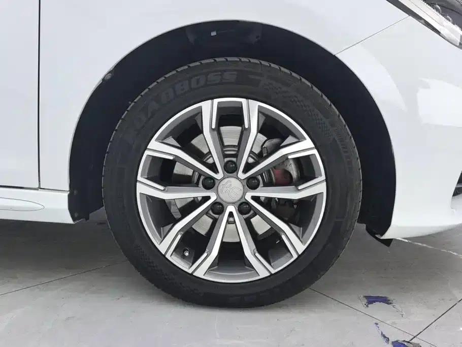 Song MAX 2019 1.5T Automatic Intelligent Connected Sunroof Model 6 Seats National VI Emission Standard — миниатюра 6