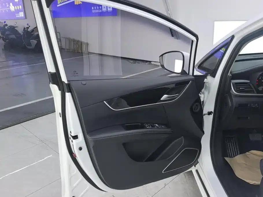 Song MAX 2019 1.5T Automatic Intelligent Connected Sunroof Model 6 Seats National VI Emission Standard — миниатюра 7