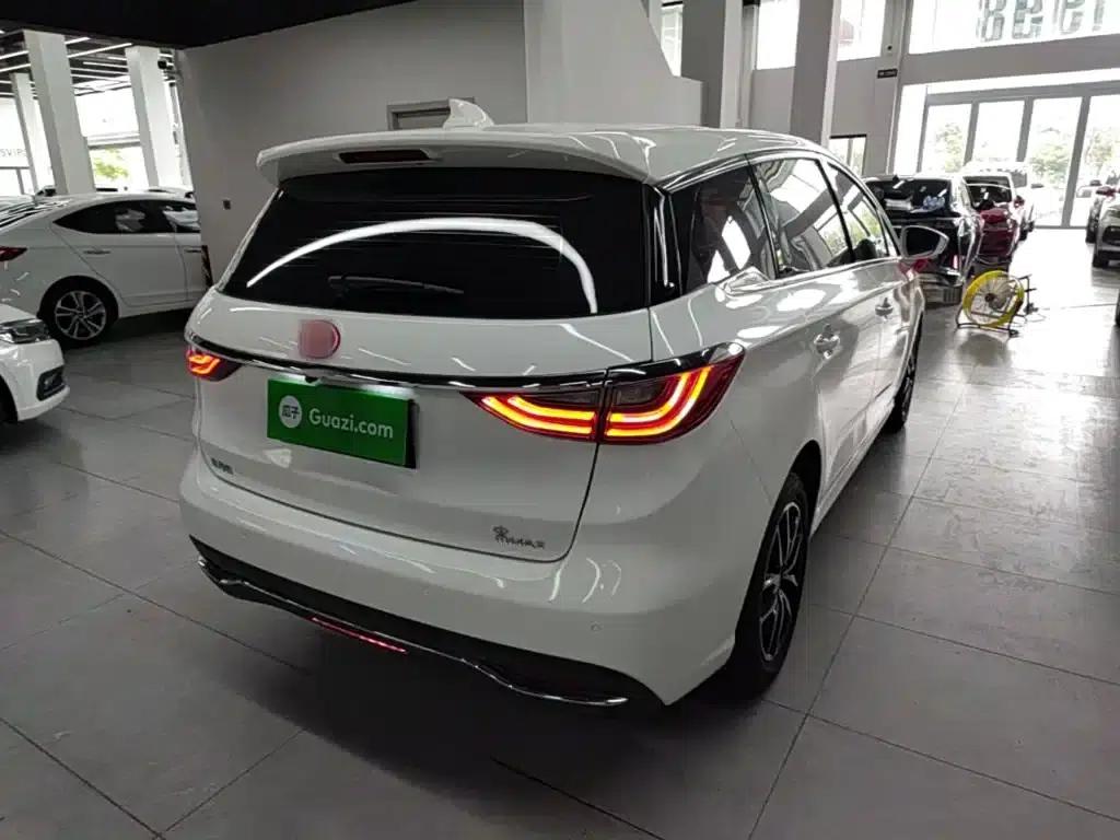 Song MAX 2017 1.5T Automatic Intelligent Luxury 7-Seater — миниатюра 7