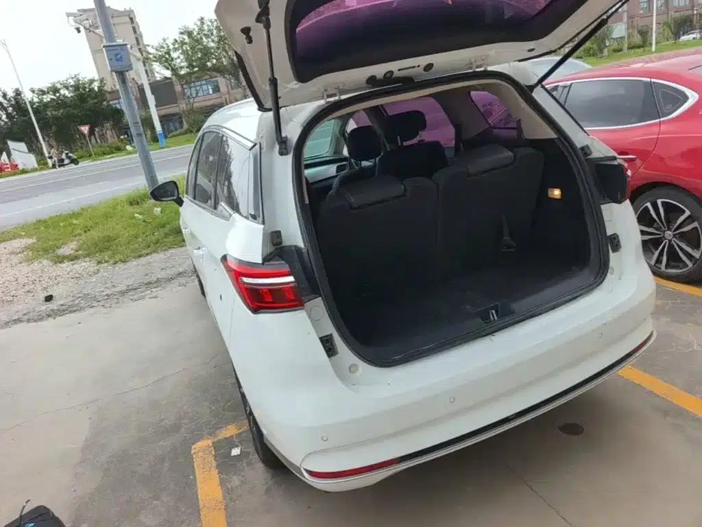 Song MAX 2021 Upgraded Version 1.5T Automatic Luxury 6-Seater — миниатюра 5