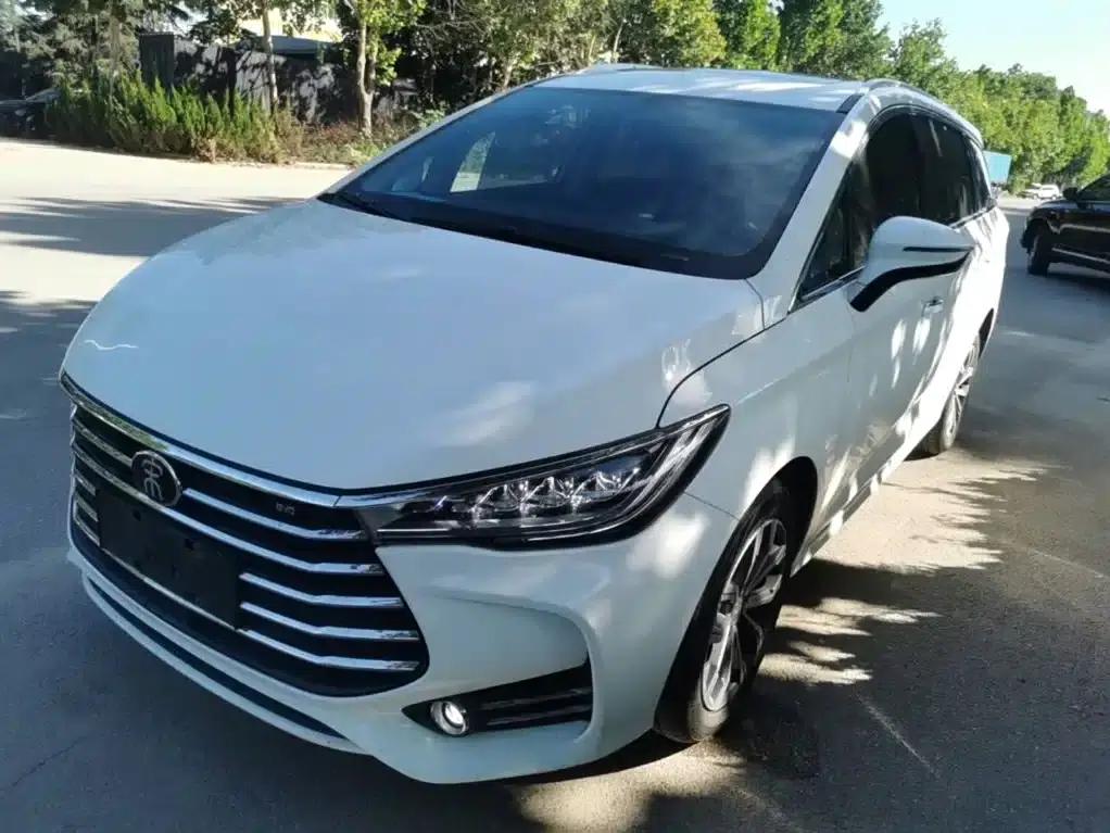 Song MAX 2019 1.5T Automatic Intelligent Connected Ruiyi 6-seater National V Emission Standard — миниатюра 1