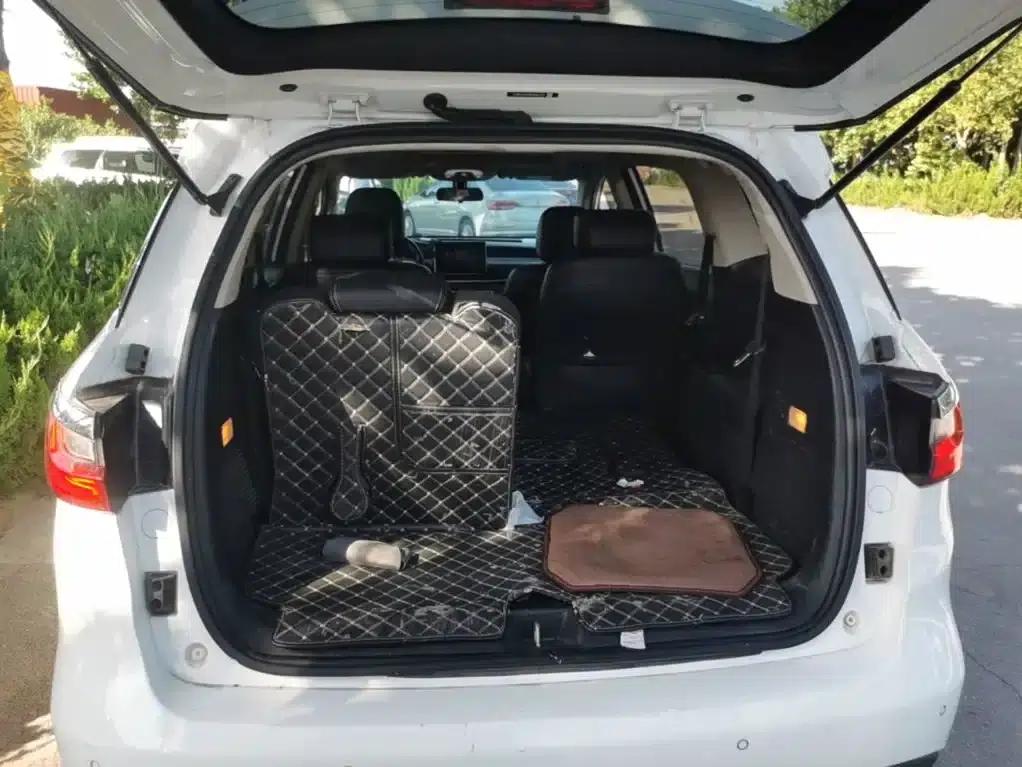 Song MAX 2019 1.5T Automatic Intelligent Connected Ruiyi 6-seater National V Emission Standard — миниатюра 19