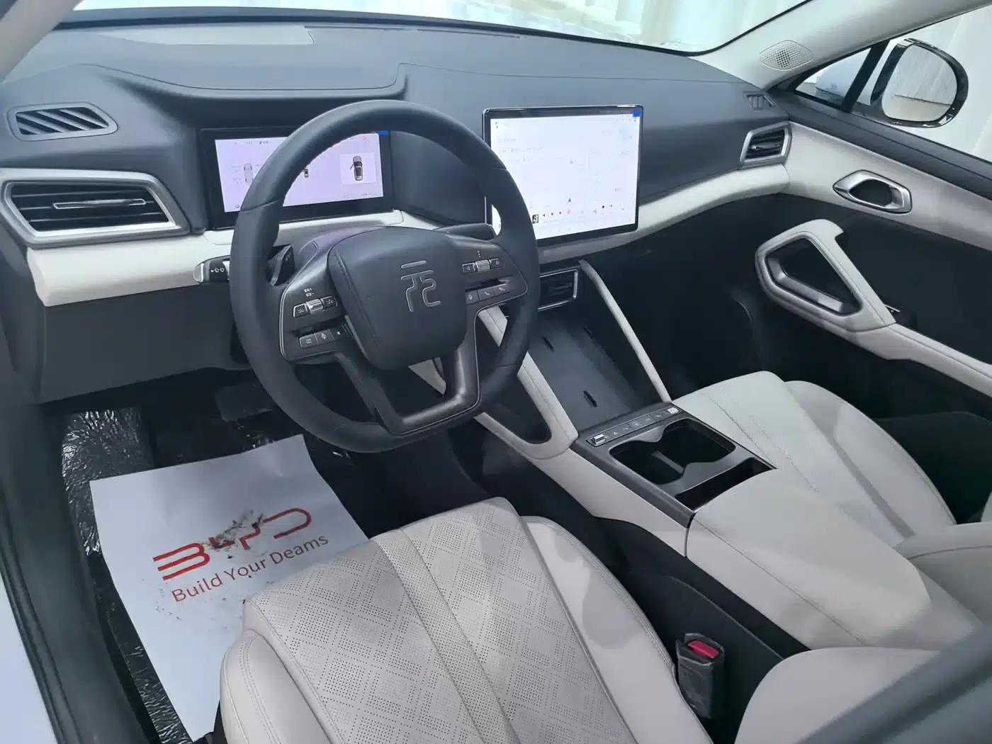 Yuan UP 2025 Smart Driving Edition 401KM Vitality Edition — миниатюра 14