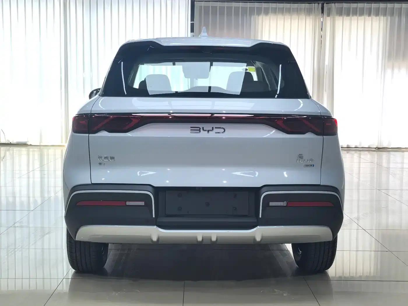 Yuan UP 2025 Smart Driving Edition 401KM Vitality Edition — миниатюра 6