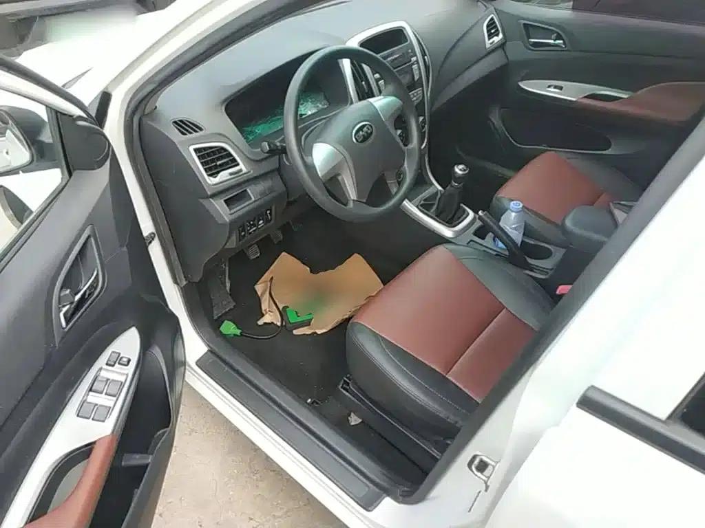 BYD F3 2018 1.5L Manual Fashion Edition — миниатюра 16