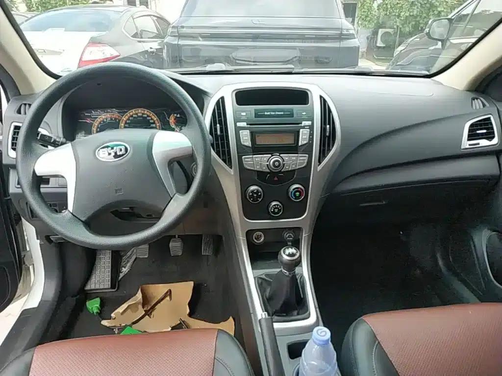 BYD F3 2018 1.5L Manual Fashion Edition — миниатюра 10