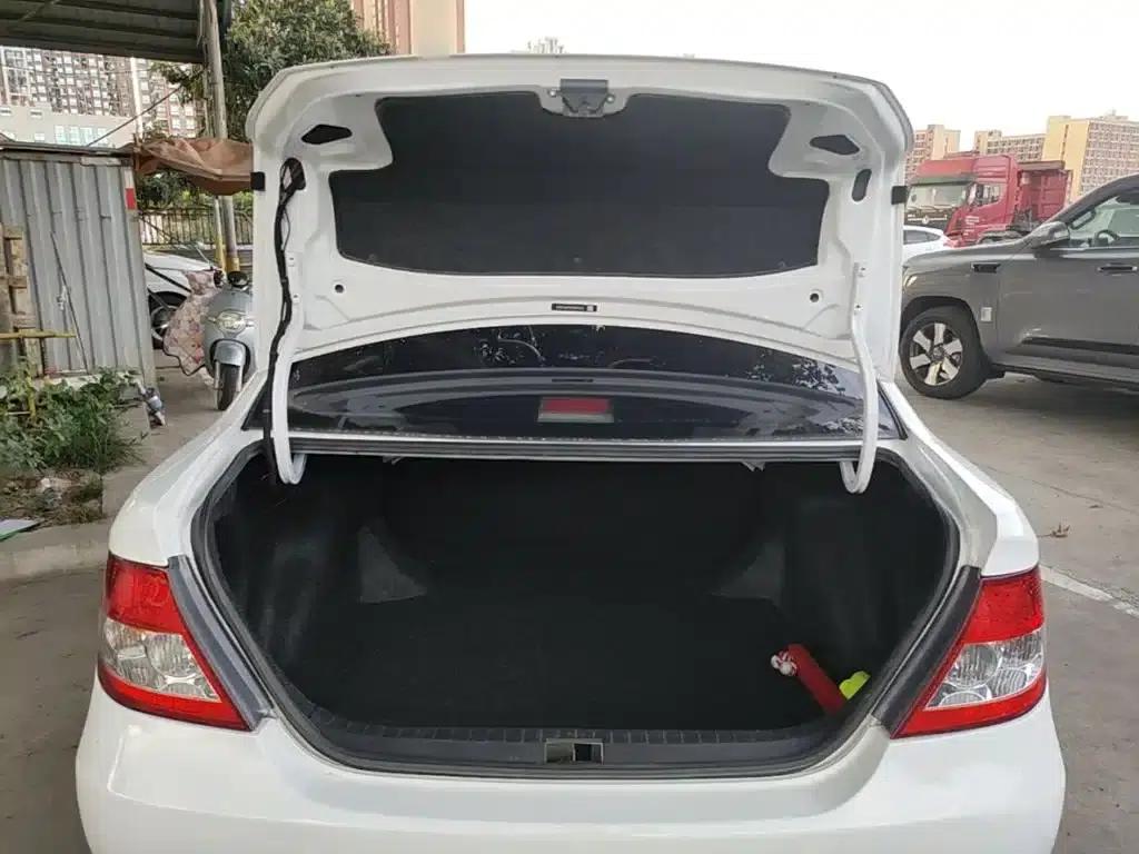 BYD F3 2013 Energy-Saving Edition 1.5L Manual Comfort Model — миниатюра 19