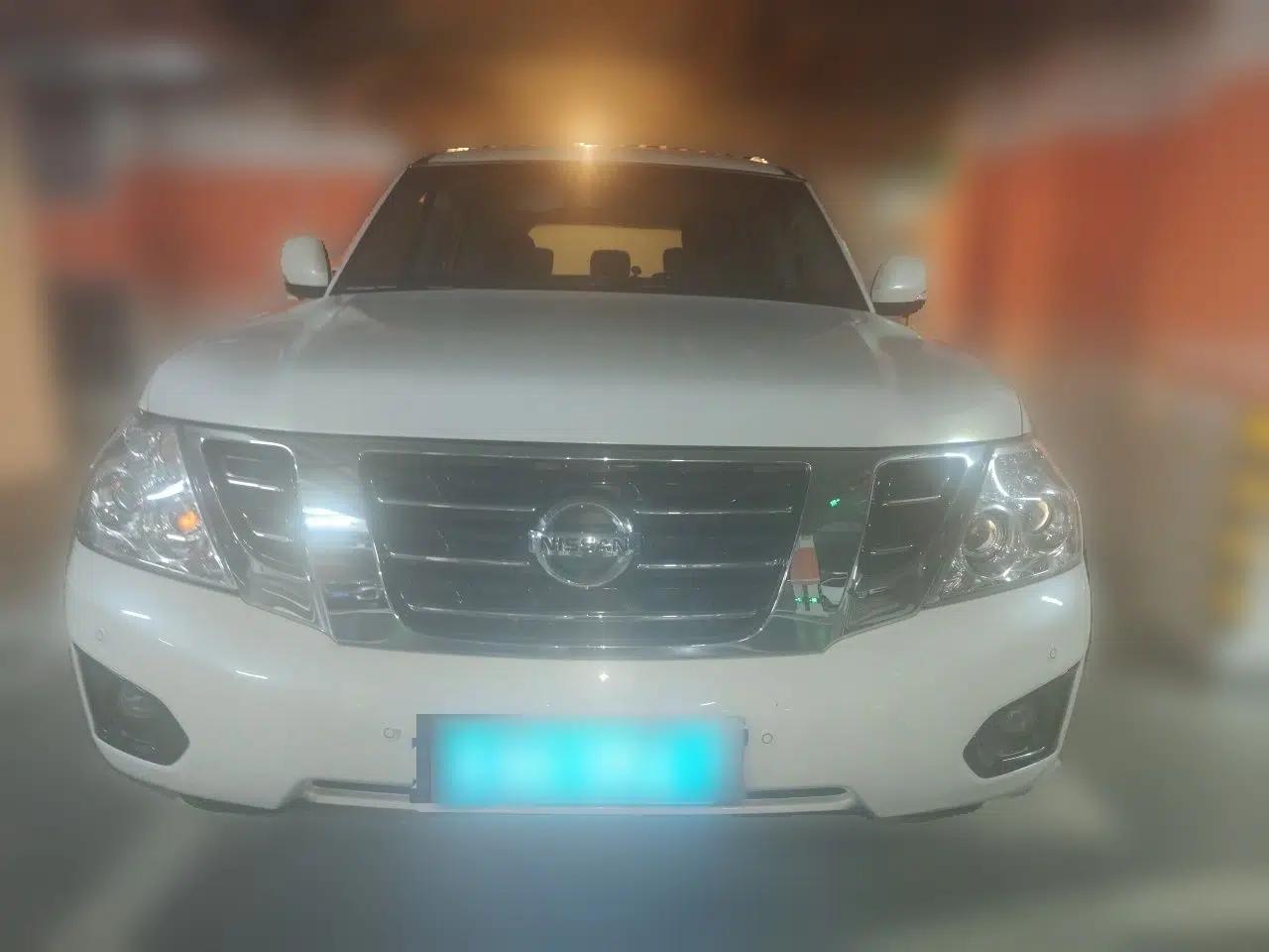 Nissan Patrol 2017 Nissan Patrol 4.0-liter gasoline, automatic transmission, seven seats — миниатюра 2