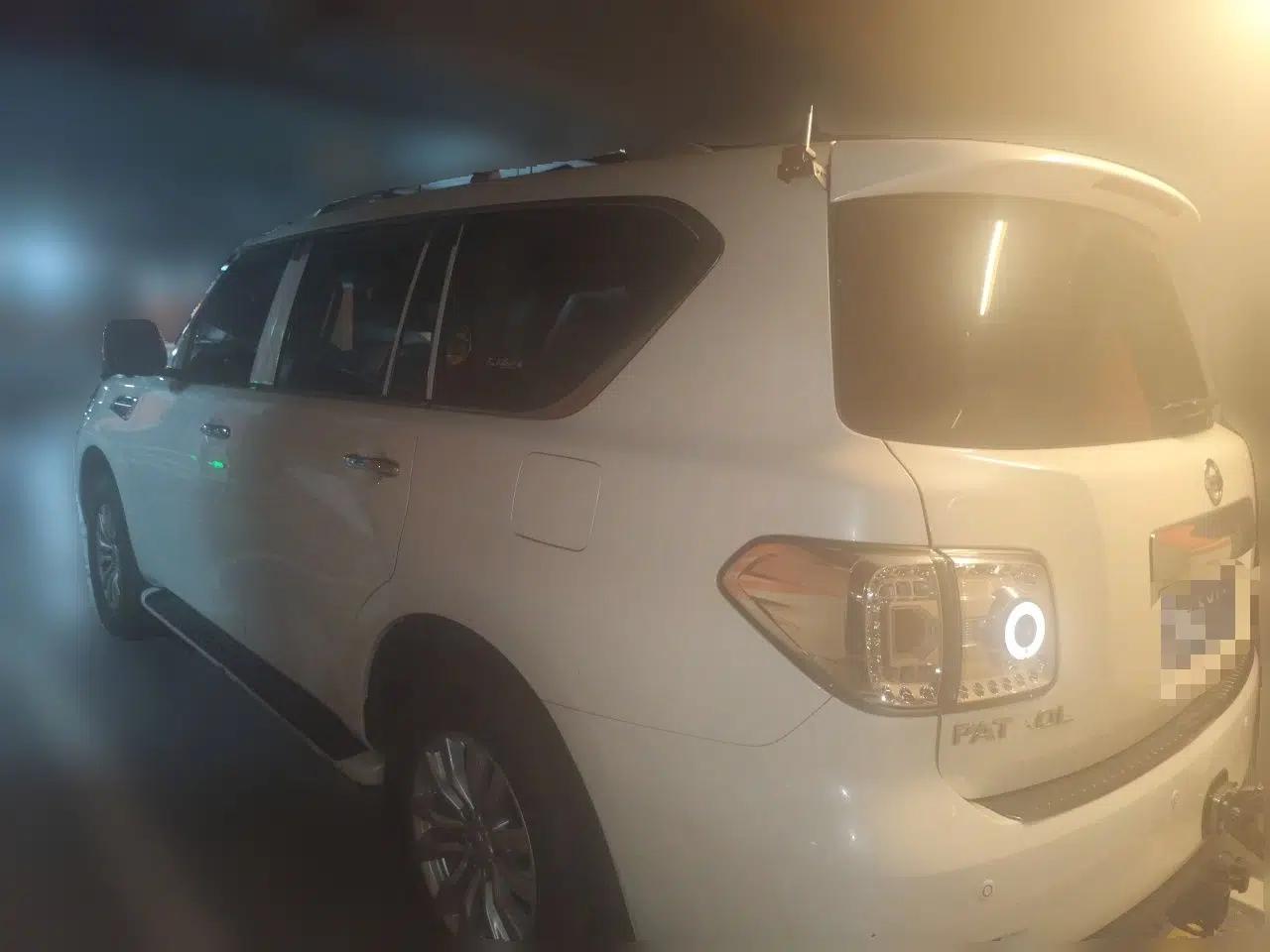Nissan Patrol 2017 Nissan Patrol 4.0-liter gasoline, automatic transmission, seven seats — миниатюра 4