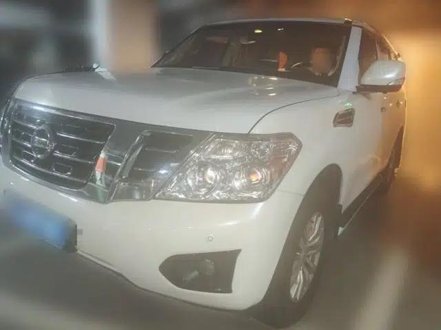 Nissan Patrol 2017 Nissan Patrol 4.0-liter gasoline, automatic transmission, seven seats