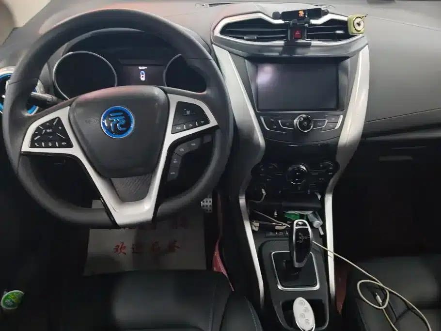 Yuan New Energy 2018 EV360 Smart Connected Cool Edition — миниатюра 12