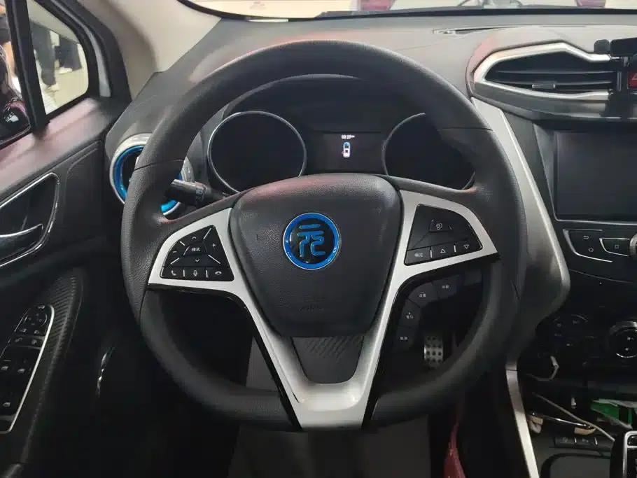 Yuan New Energy 2018 EV360 Smart Connected Cool Edition — миниатюра 15