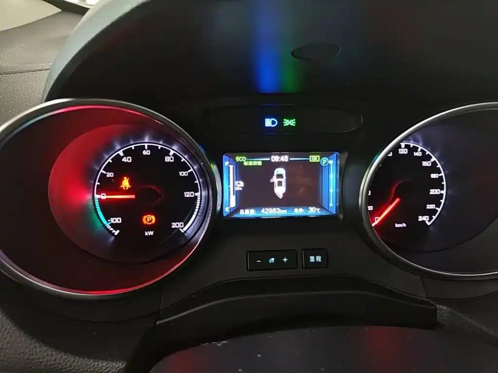 Yuan New Energy 2019 EV360 Intelligent Leading Edition — миниатюра 12