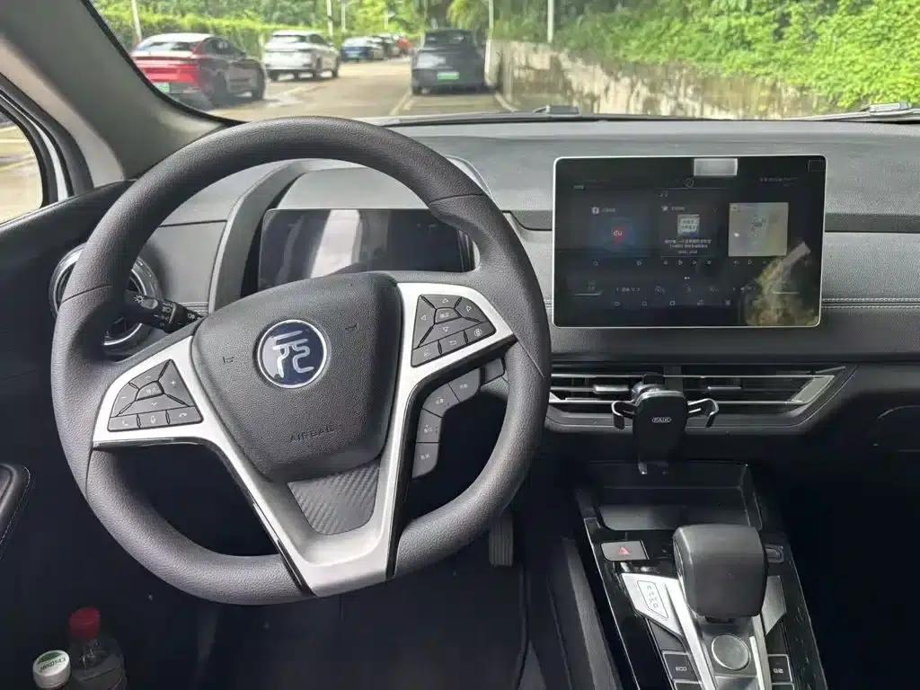 Yuan New Energy 2019 EV535 High-Energy Navigation Edition — миниатюра 11