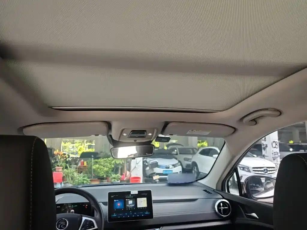 Yuan New Energy 2019 EV535 High-Energy Navigation Edition — миниатюра 18