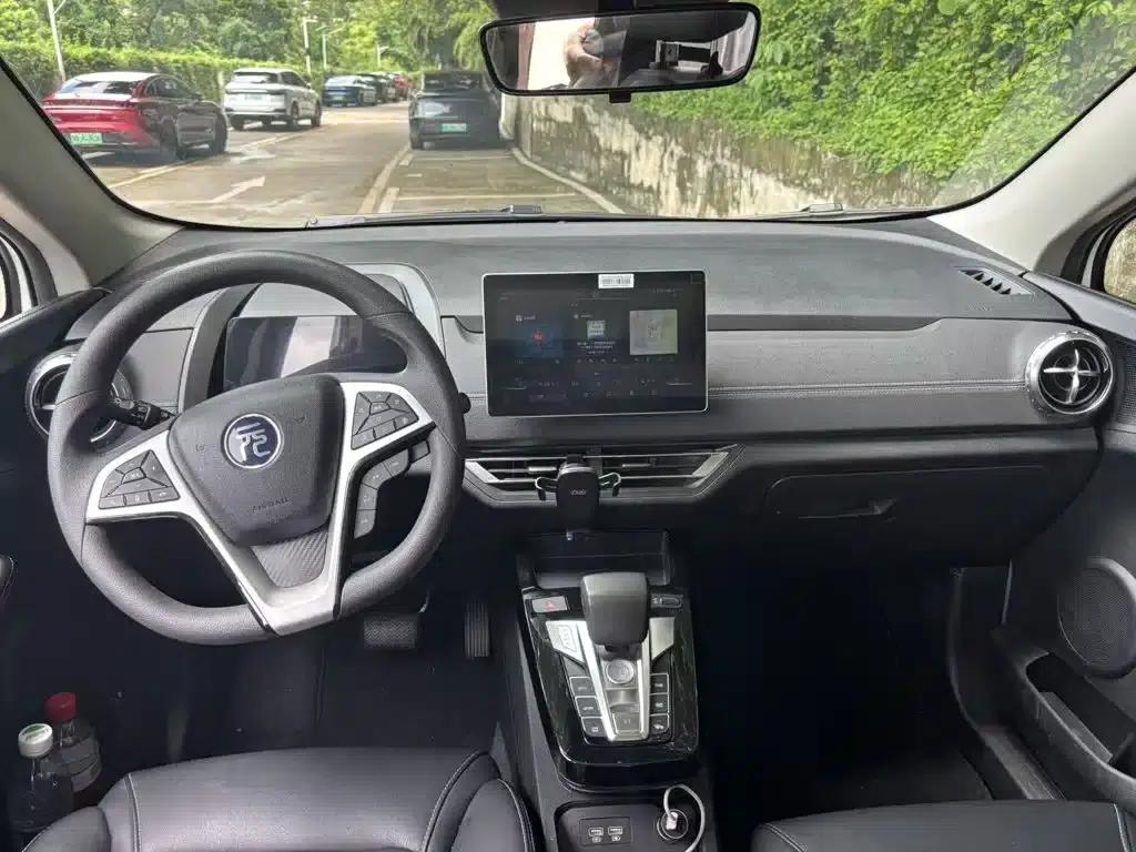 Yuan New Energy 2019 EV535 High-Energy Navigation Edition — миниатюра 10