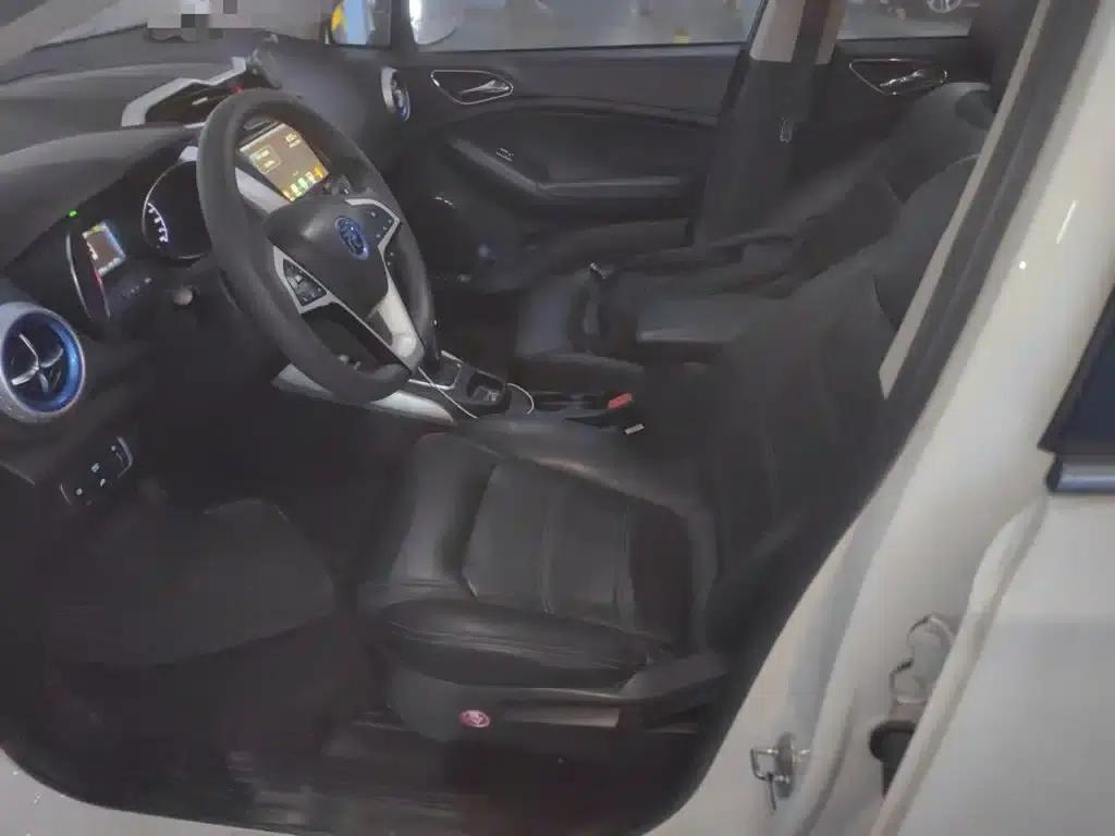 Yuan New Energy 2019 EV360 Intelligent Leading Edition — миниатюра 8