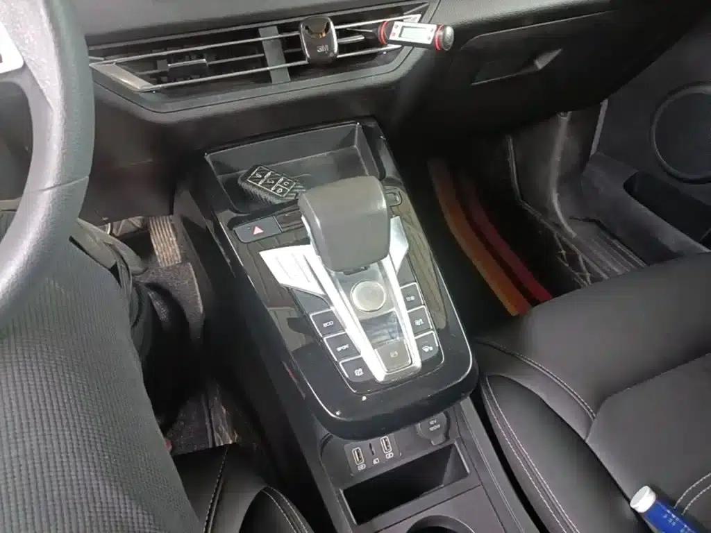 Yuan New Energy 2019 EV360 Intelligent Enjoyment Edition — миниатюра 14