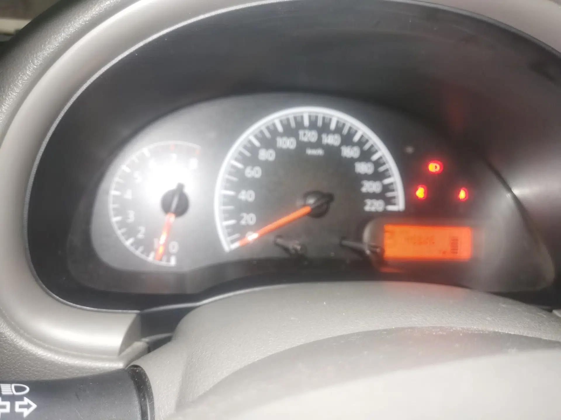 Nissan Sunny 2015 1.5XE CVT Master Edition — миниатюра 8