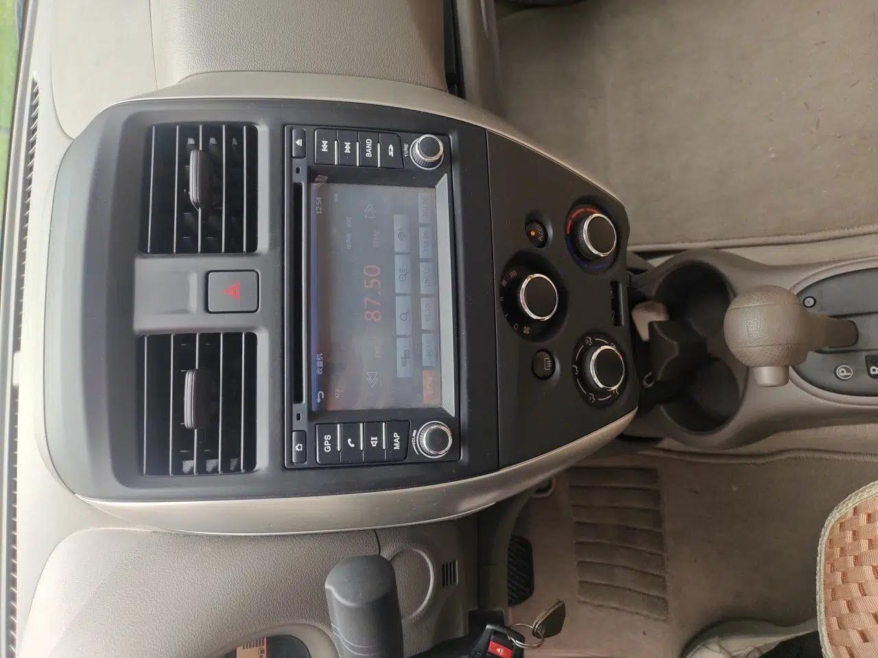 Nissan Sunny 2015 1.5XE CVT Comfort Edition — миниатюра 10
