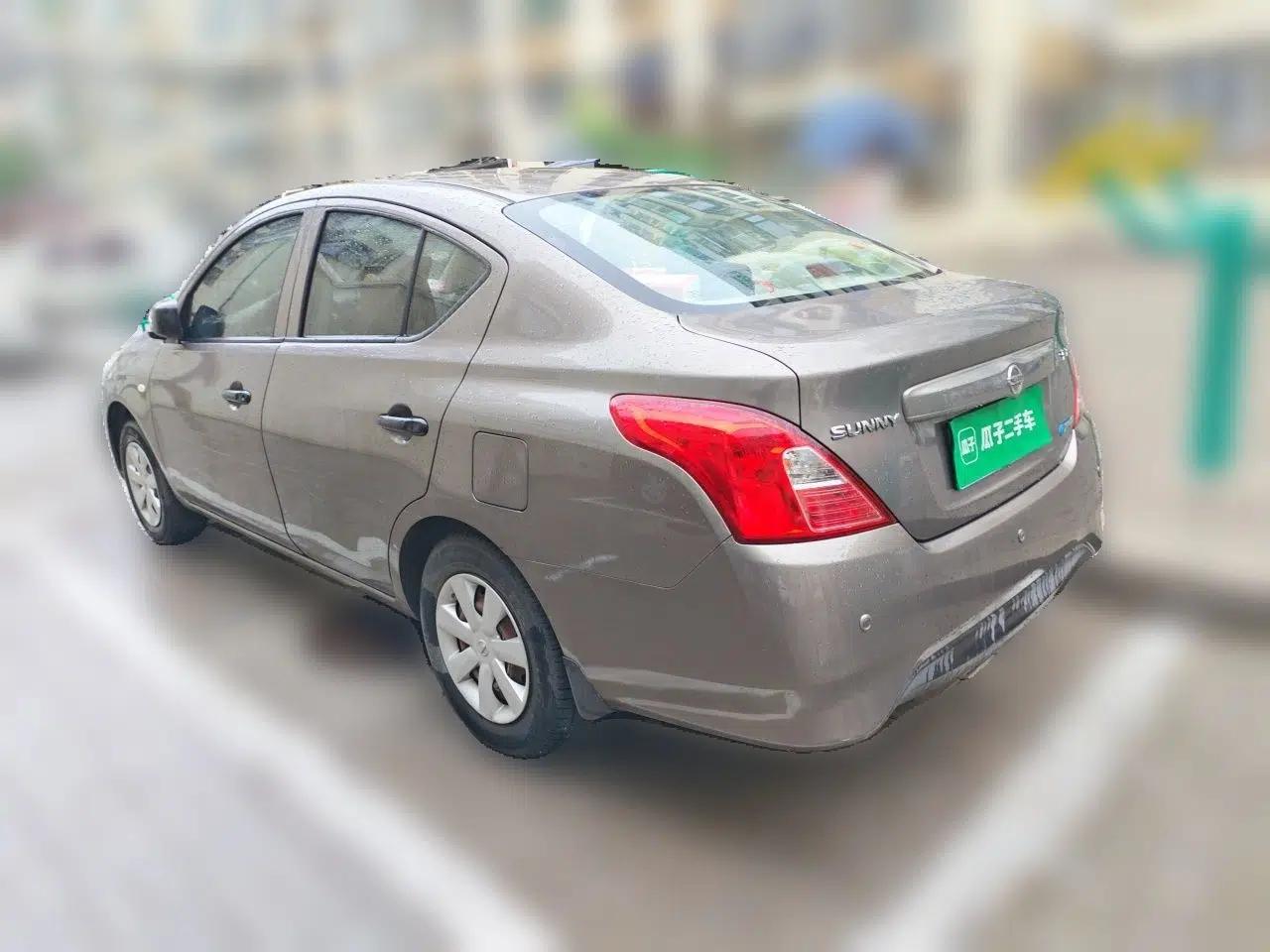 Nissan Sunny 2014 1.5XE CVT Elite Edition — миниатюра 4