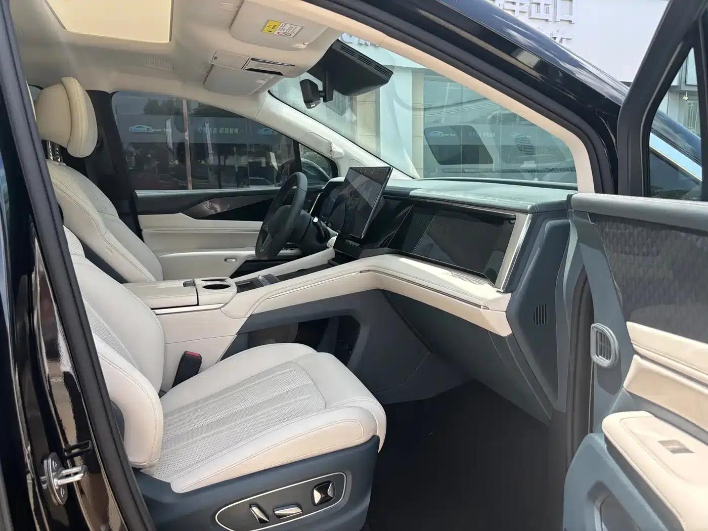Summer 2026 DM-i 1.5T 218KM Excellent Edition — миниатюра 18