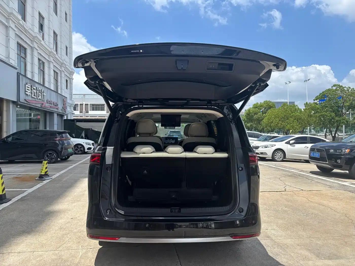Summer 2026 DM-i 1.5T 218KM Excellent Edition — миниатюра 9