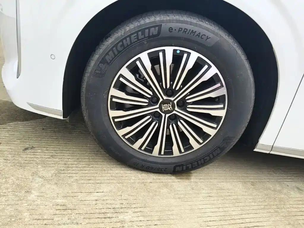 Summer 2025 DM-i 1.5T 180km Excellent Edition — миниатюра 23