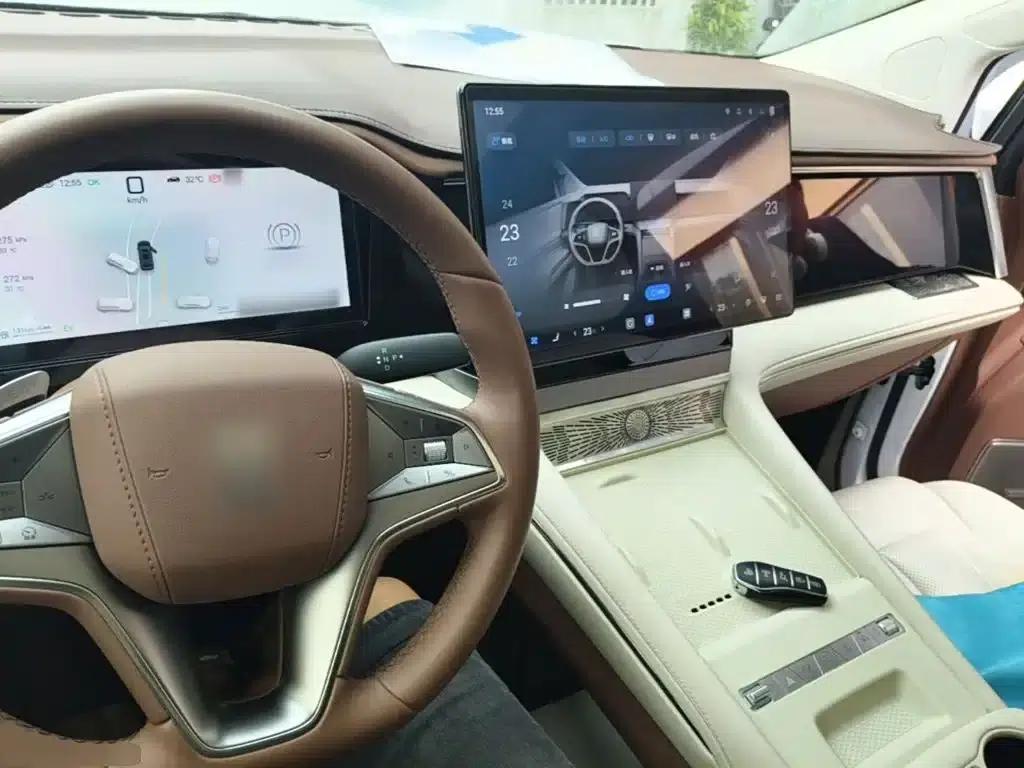 Summer 2025 DM-i 1.5T 180km Excellent Edition — миниатюра 10