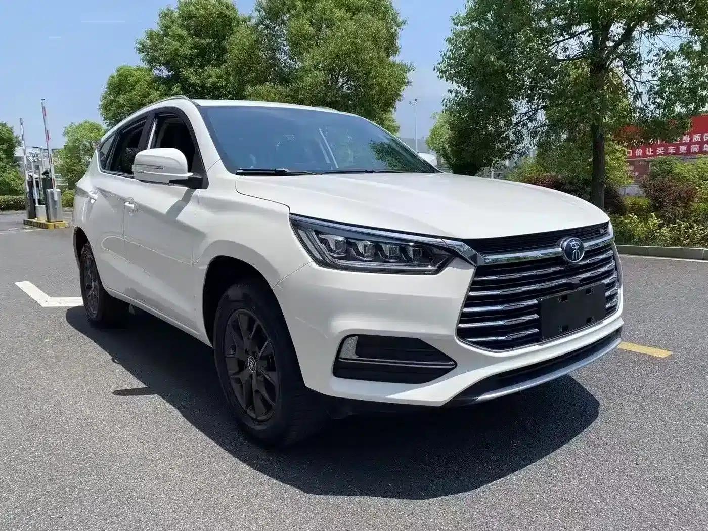 Song 2019 1.5TI Manual Intelligent Connected Dynamic Edition — миниатюра 3