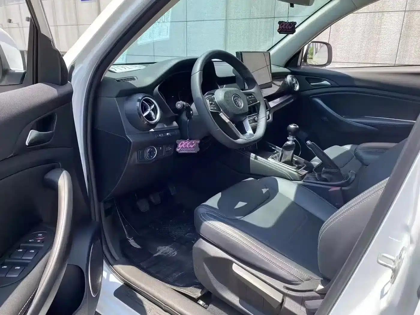 Song 2019 1.5TI Manual Intelligent Connected Dynamic Edition — миниатюра 6