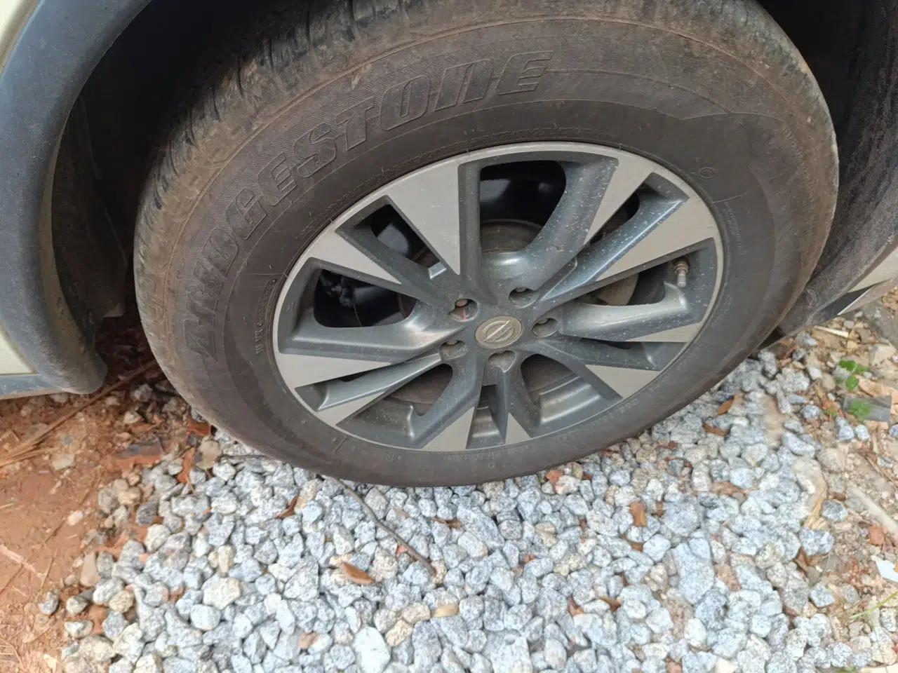 Nissan Murano 2021 2.5L XL Two-Wheel Drive Smart Connect Luxury Edition — миниатюра 8