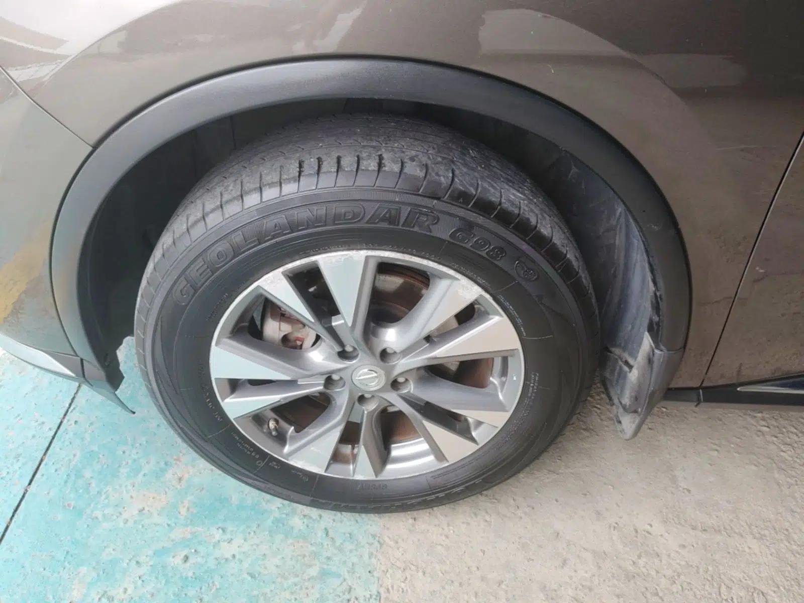 Nissan Murano 2015 2.5L XE Two-Wheel-Drive Elite Edition — миниатюра 13