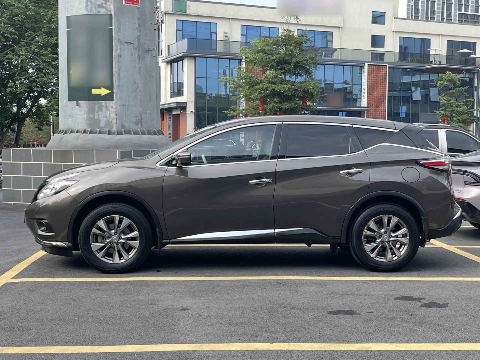 Nissan Murano 2015 2.5L XE Two-Wheel-Drive Elite Edition — миниатюра 17