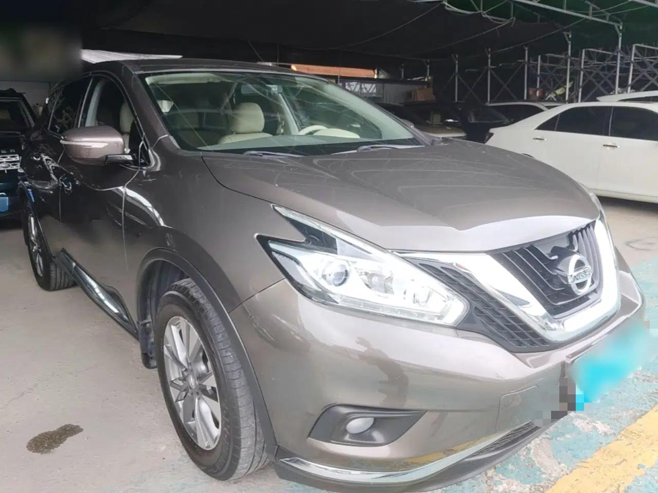 Nissan Murano 2015 2.5L XE Two-Wheel-Drive Elite Edition — миниатюра 3