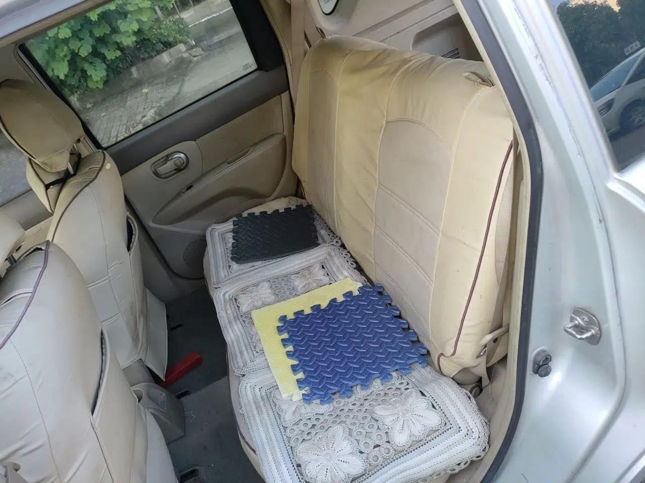 Nissan Livina 2010 Jingyue Edition 1.6L Manual All-Around Model — миниатюра 17