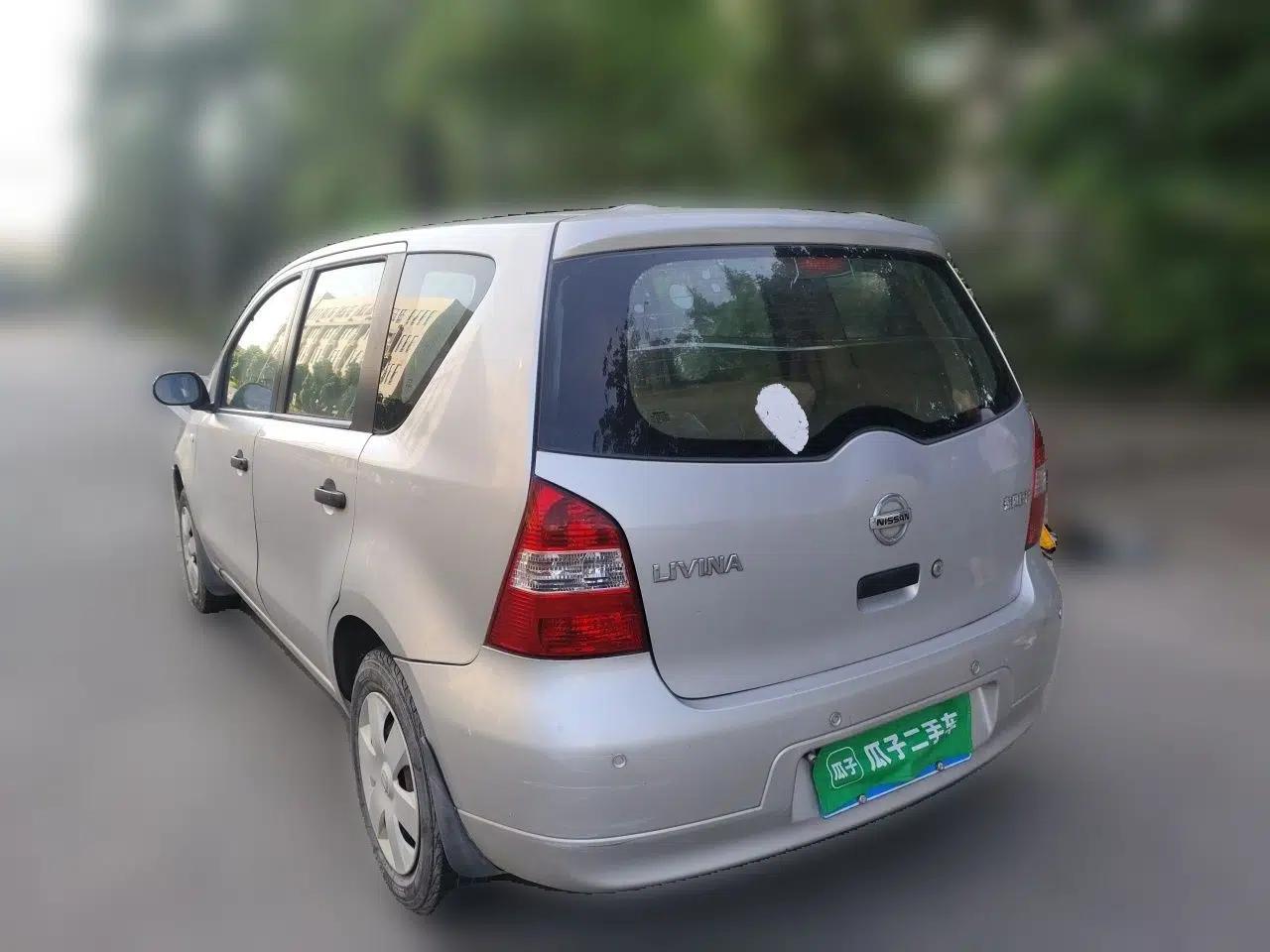 Nissan Livina 2010 Jingyue Edition 1.6L Manual All-Around Model — миниатюра 4