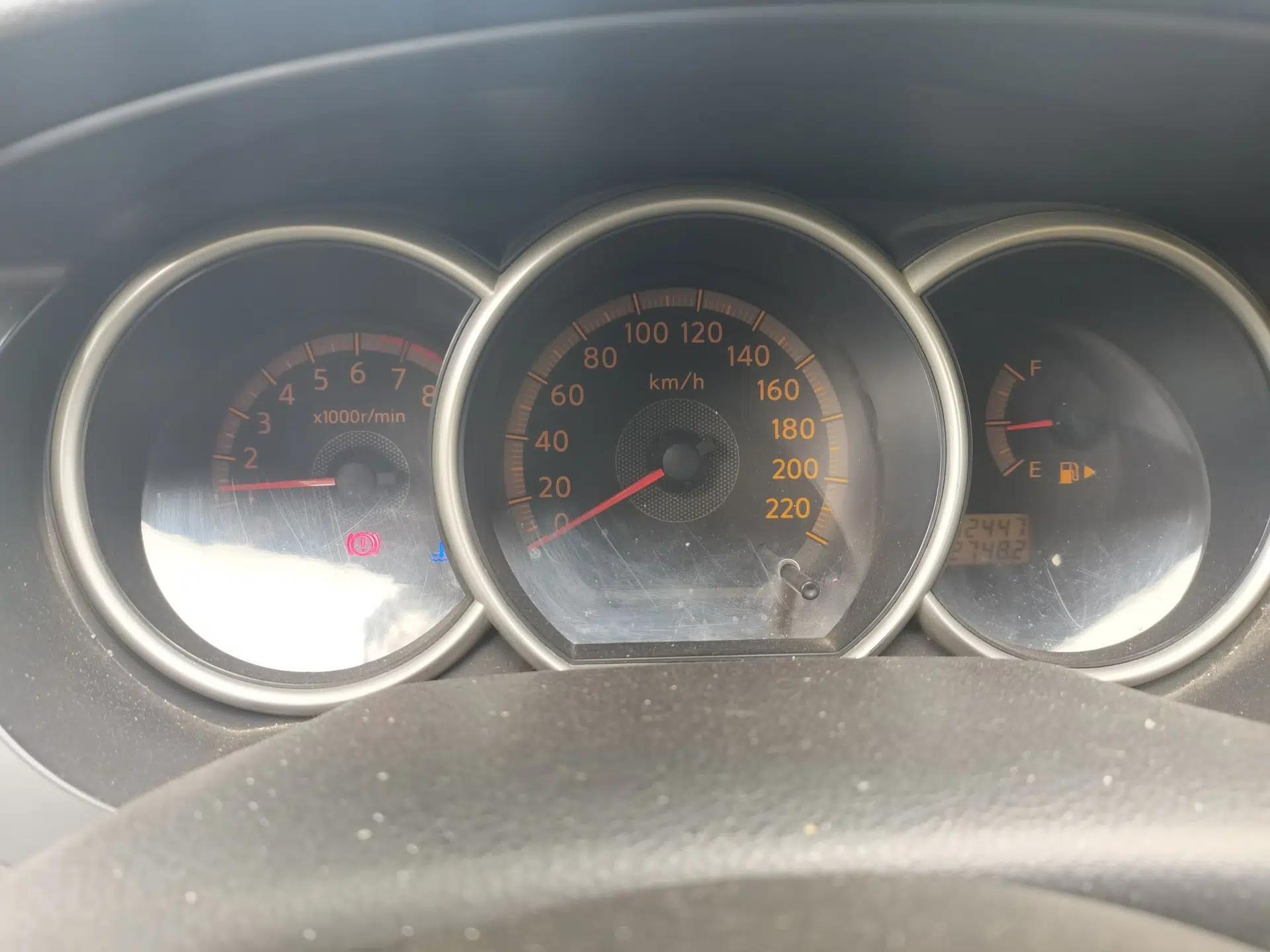Nissan Livina 2008 Jingrui 1.6L Manual Smart Edition — миниатюра 11