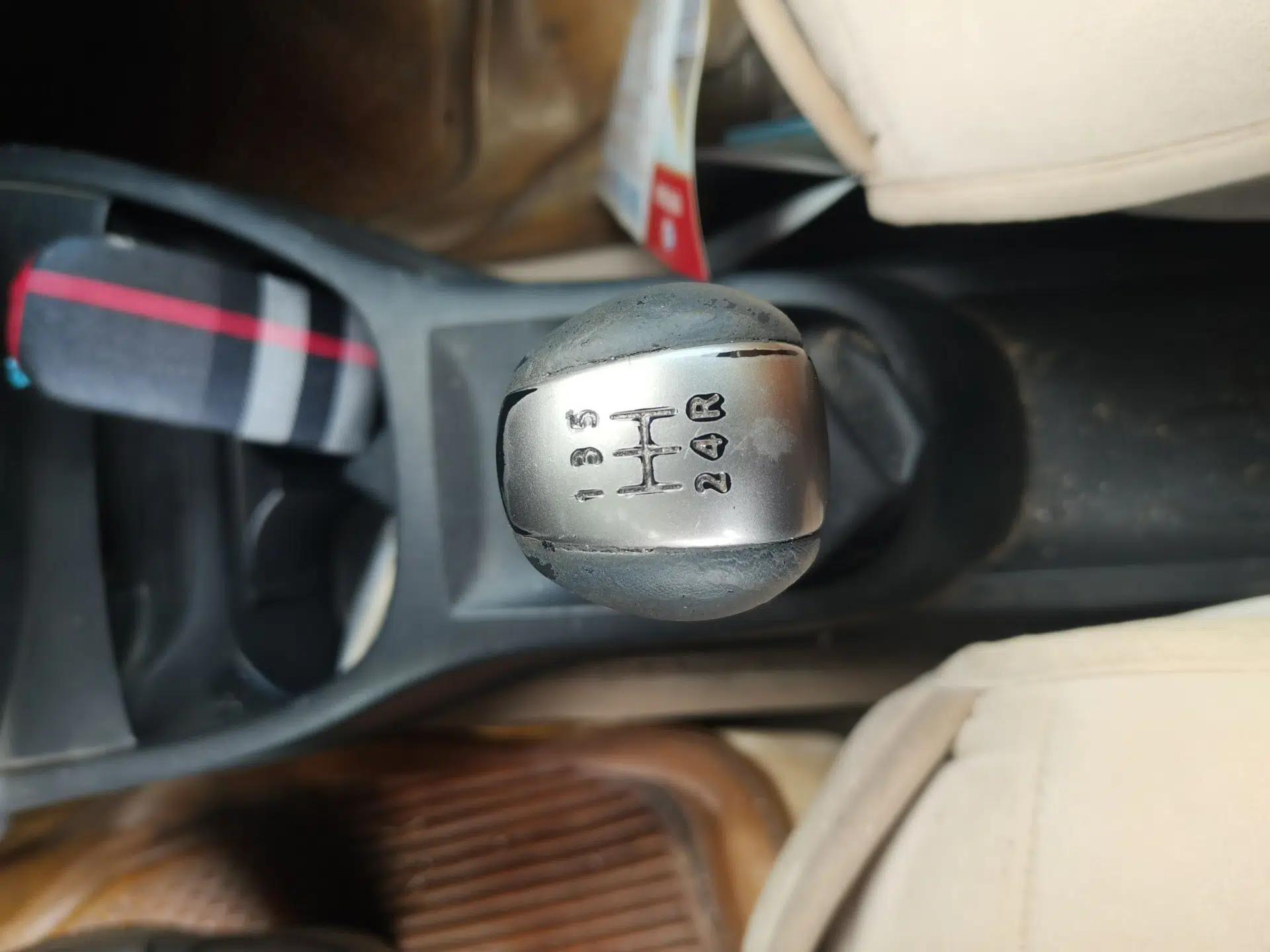 Nissan Livina 2008 Jingrui 1.6L Manual Smart Edition — миниатюра 14