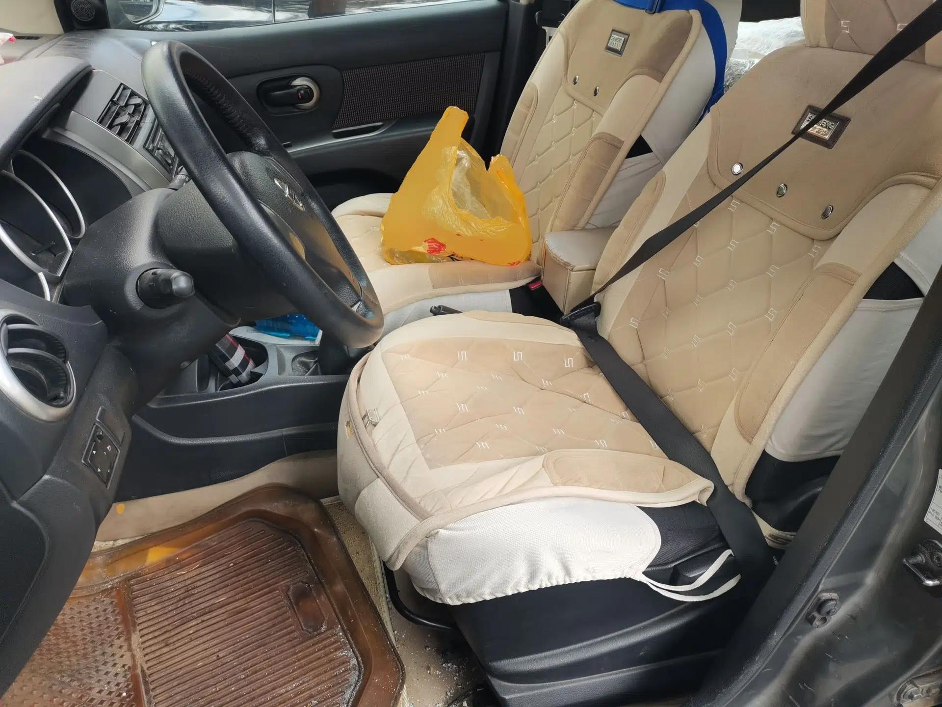Nissan Livina 2008 Jingrui 1.6L Manual Smart Edition — миниатюра 15