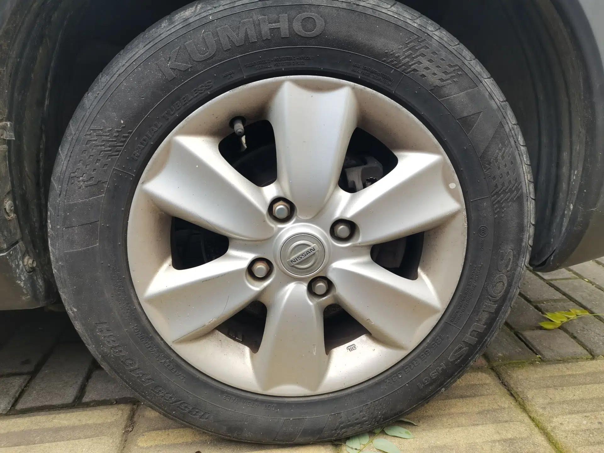 Nissan Livina 2008 Jingrui 1.6L Manual Smart Edition — миниатюра 8