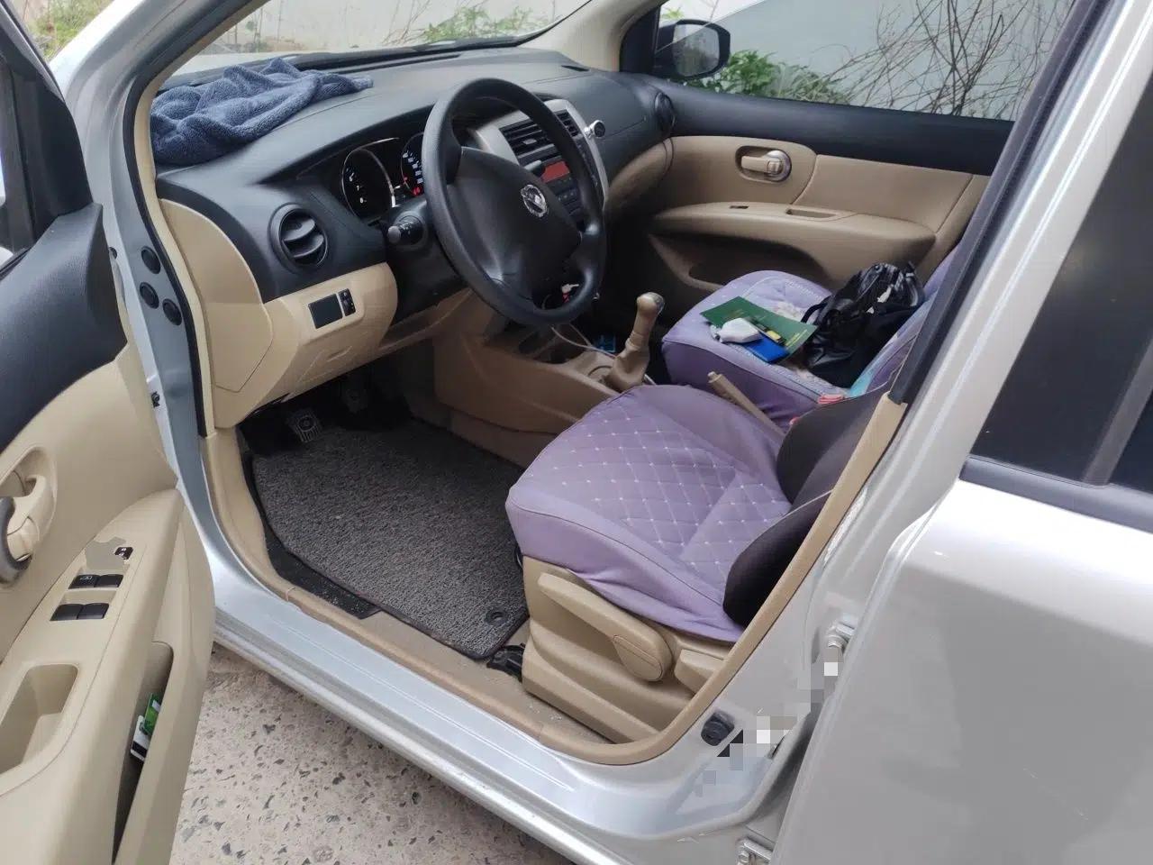 Nissan Livina 2015 1.6XE Manual Comfort Edition — миниатюра 15