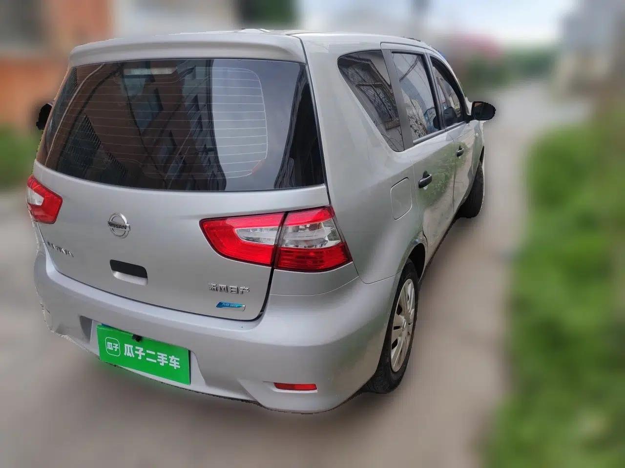 Nissan Livina 2015 1.6XE Manual Comfort Edition — миниатюра 6