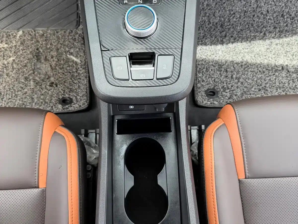 BYD e2 2021 Luxury Edition — миниатюра 18
