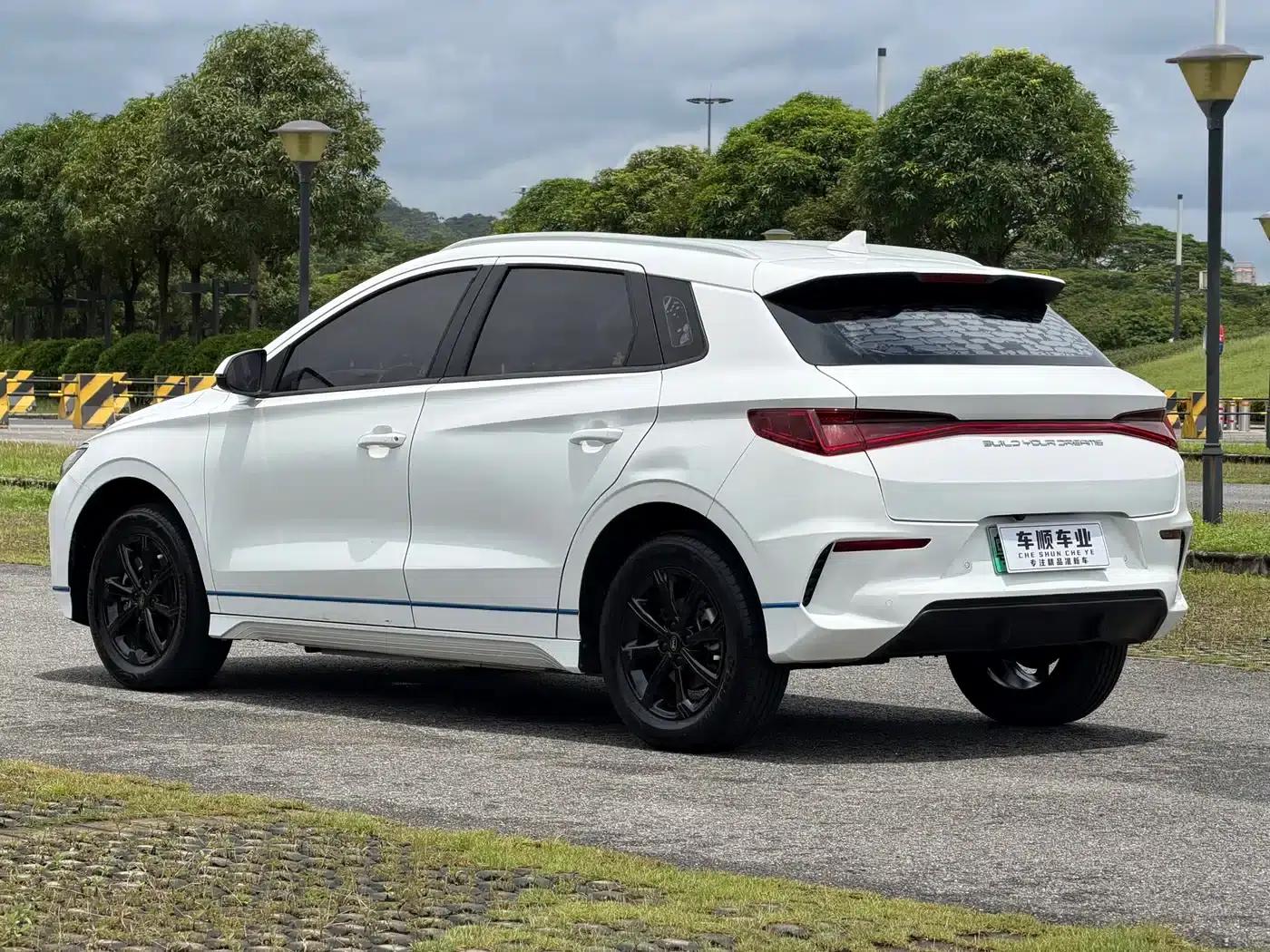 BYD e2 2021 Luxury Edition — миниатюра 6